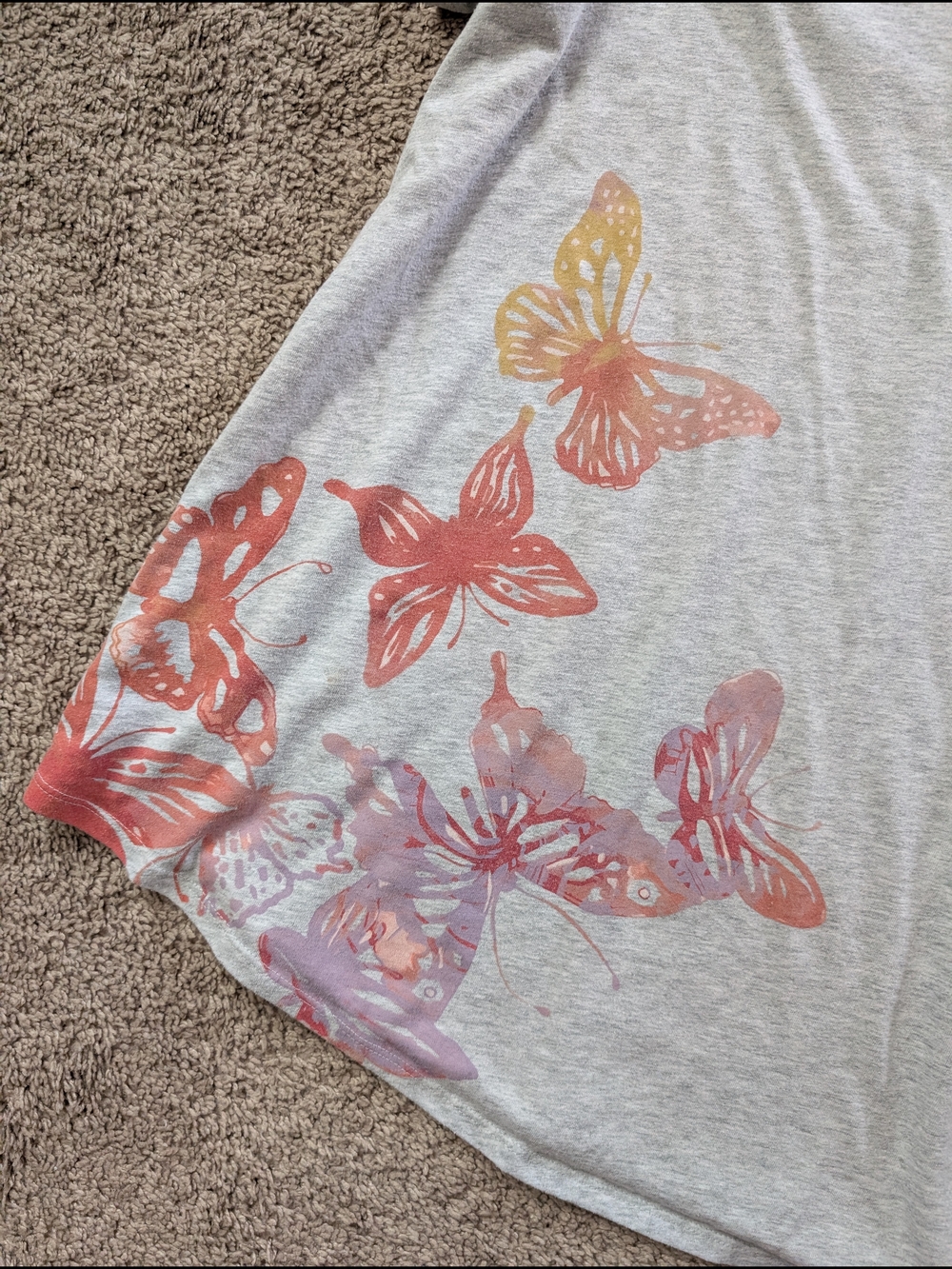 EVRI Light Grey V-Neck Tee with Pink Coral Butterfly Print 2X - Picture 5 of 7